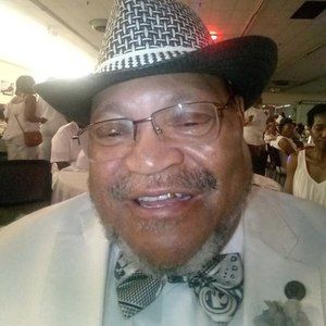 Meet your Posher, Lloyd